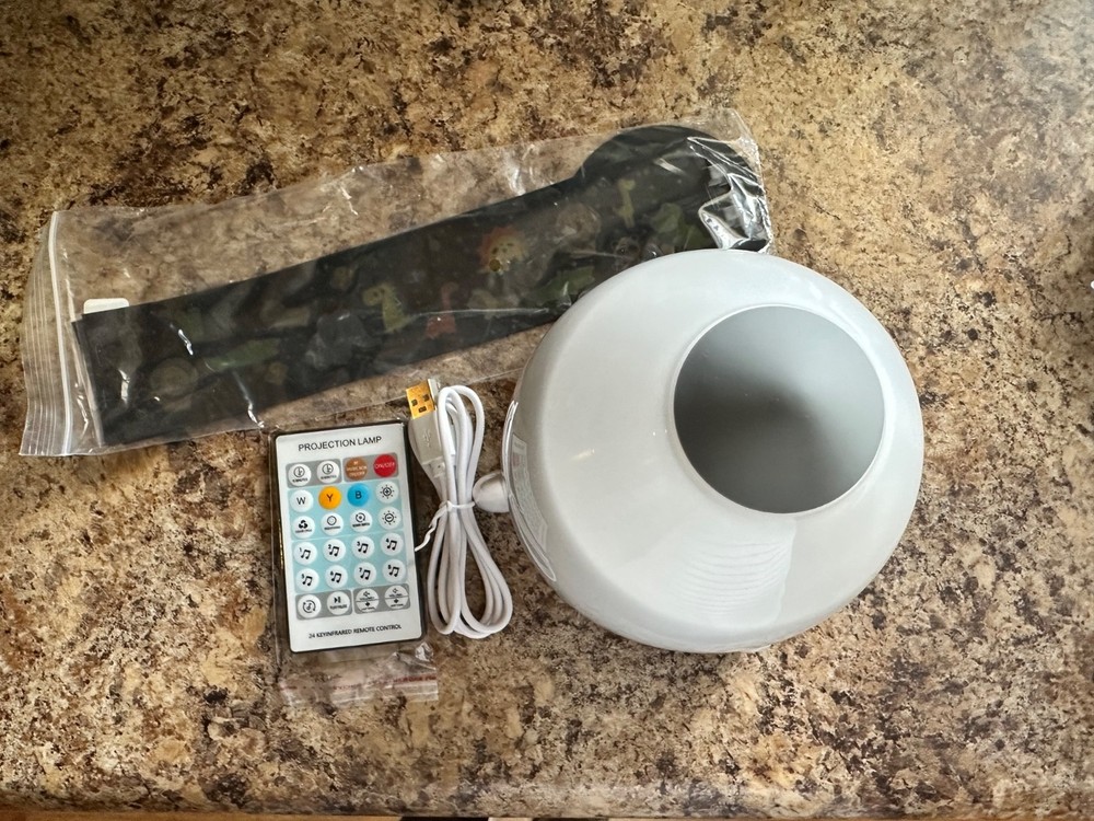 Small Rocket Projection Lamp S03 White LED Night Light Music Box Remote Control