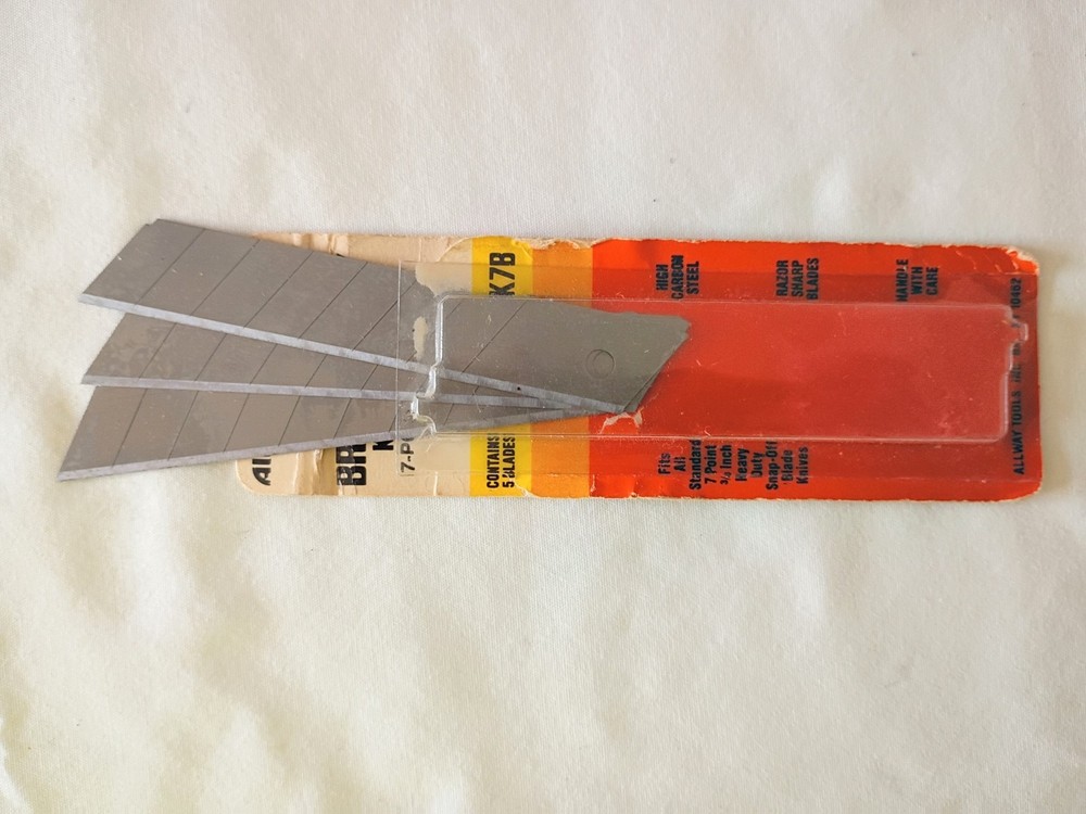 Assorted Utility Knives & Blades & More EUC