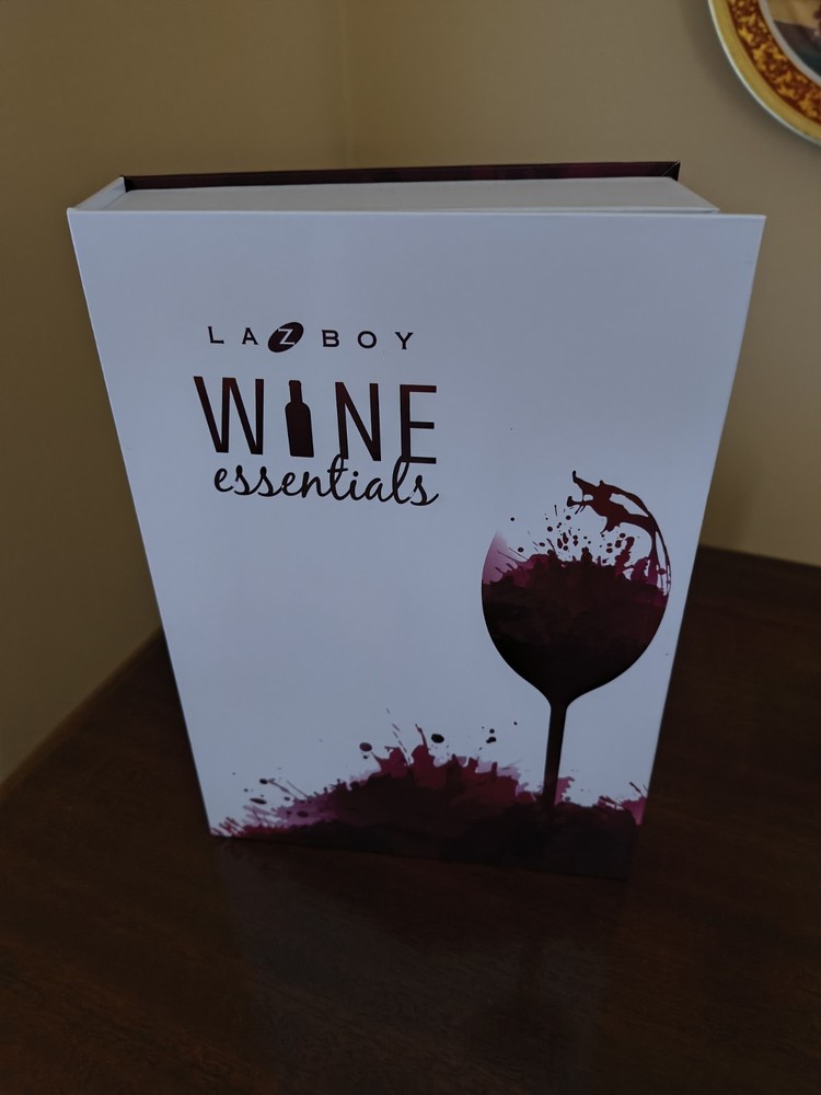 LazBoy Wine Essentials 10 Piece Gift Set