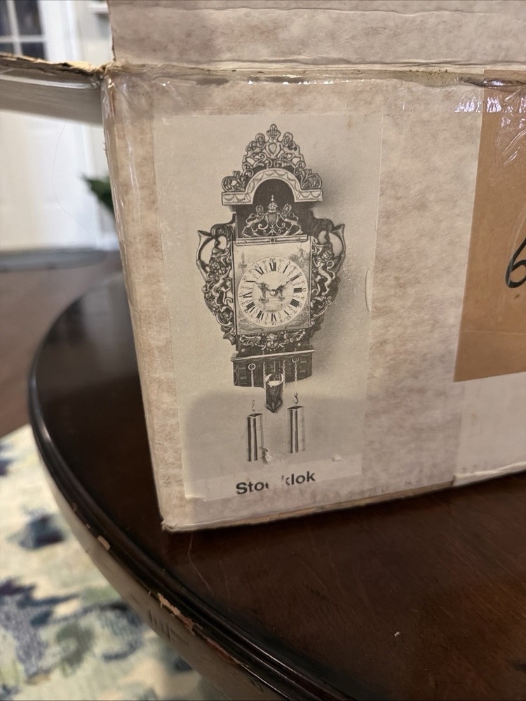 Motif Dutch Clock