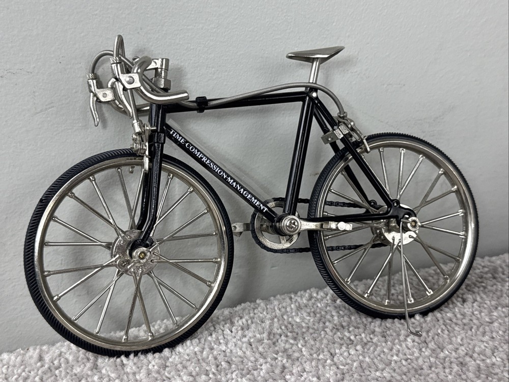 1/10 Scale Model Die-Cast Black Multi Speed Bicycle Bike Great Condition