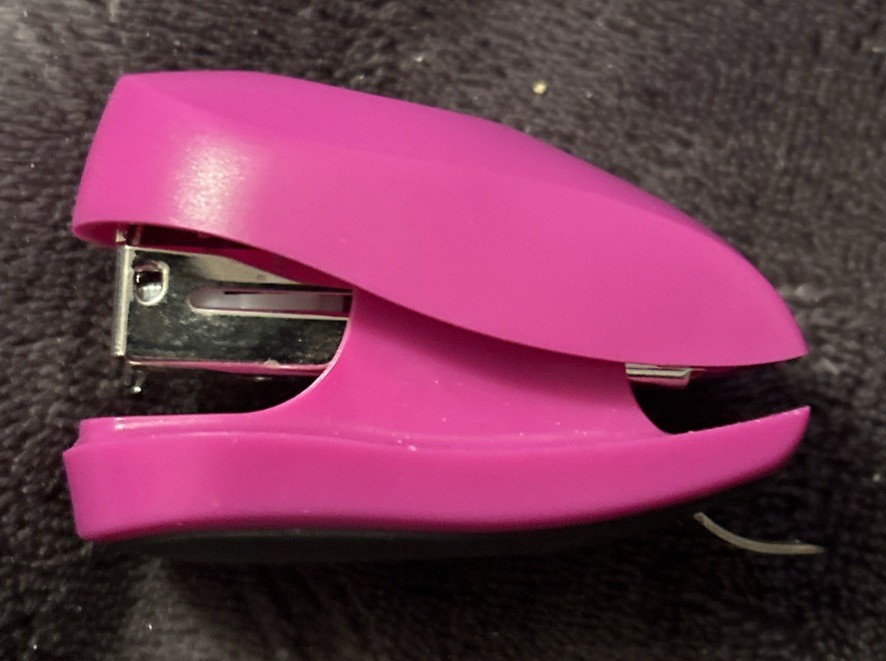 Swingline Tot Mini Stapler, 12 Sheet Capacity, Jam Free, includes Mini, Pink