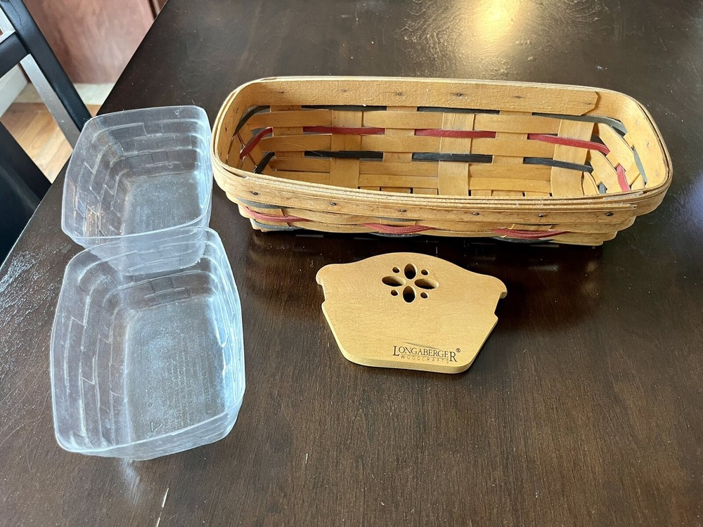 Longaberger 1998 Cracker Basket With Wood crafted Divider