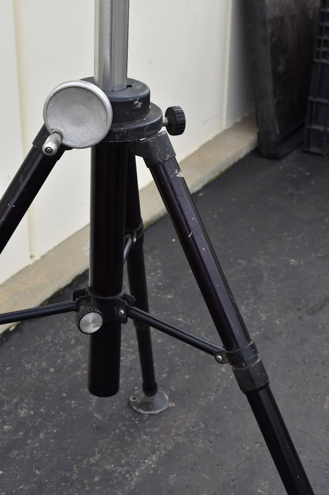 Renishaw tripod base