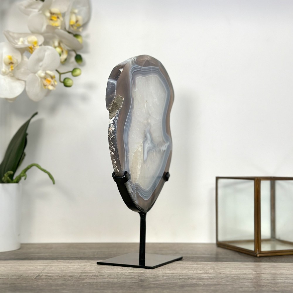 Agate Slice with Blue and White Bands on Stand. MWS2659