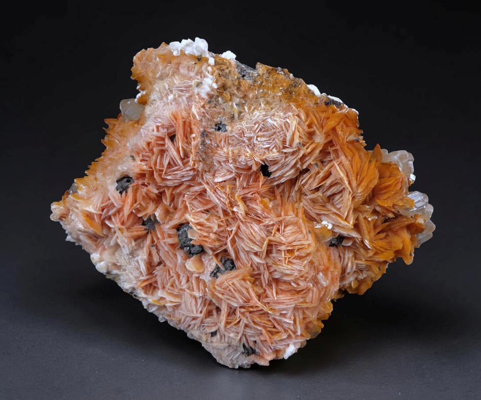 EXTRAORDINARY BARITE CRYSTAL CLUSTER WITH CERUSSITE