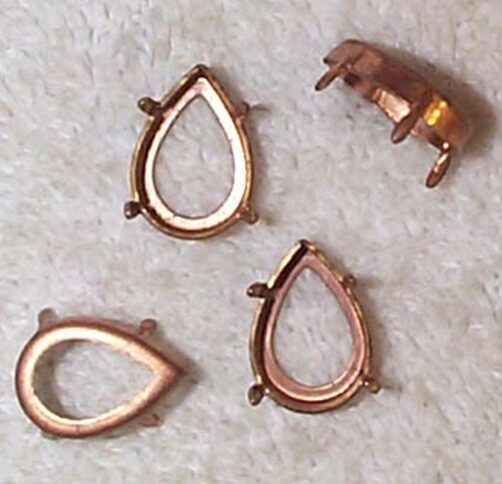 VINTAGE GREAT QUALITY BRASS PEAR SHAPE SETTINGS MOUNTS 22 PCS