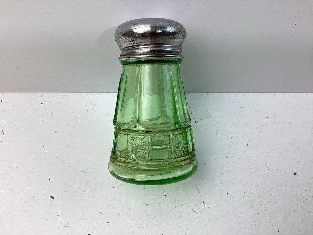 Vintage Depression Glass DORIC pattern Green Single Shaker