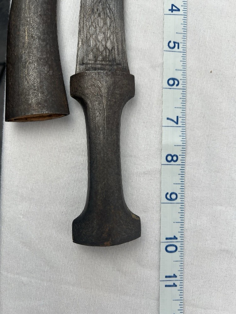Double‑Edged Curved Ethnographic Dagger, Khanjar‑Influenced with sheath