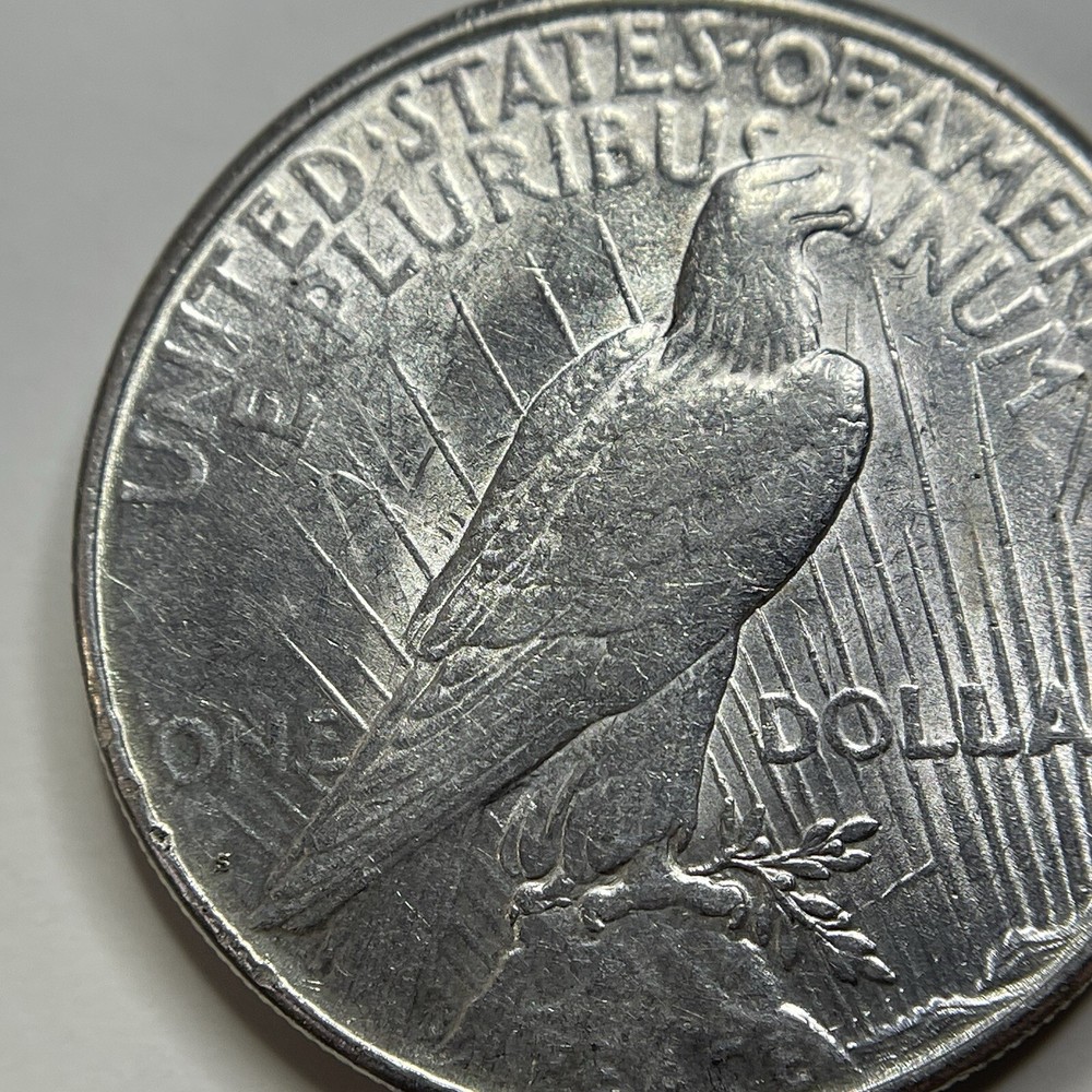 1923-S $1 Peace Dollar UNC - 82070