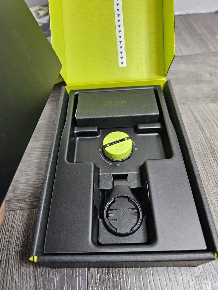 Zepp Golf 2 Kit 3D Swing Analyzer Activity Tracker ZA2G1NE Open Box