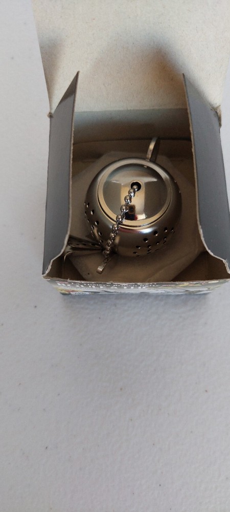 G&H Silver Toned Tiny Teapot & Serving Tray Shaped Whole LeafTea/Spice Infuser
