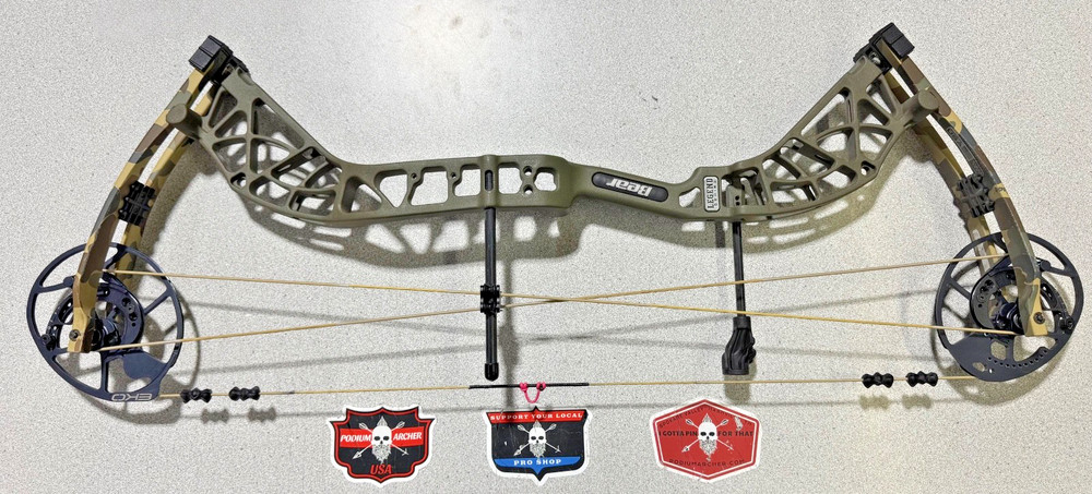 BEAR WHITETAIL MAXX...RH...GREEN/CAMO