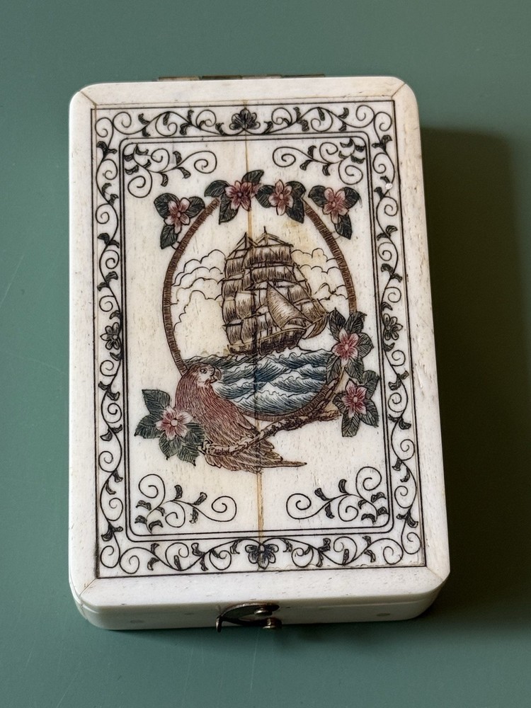 Very unusal fold out compass case