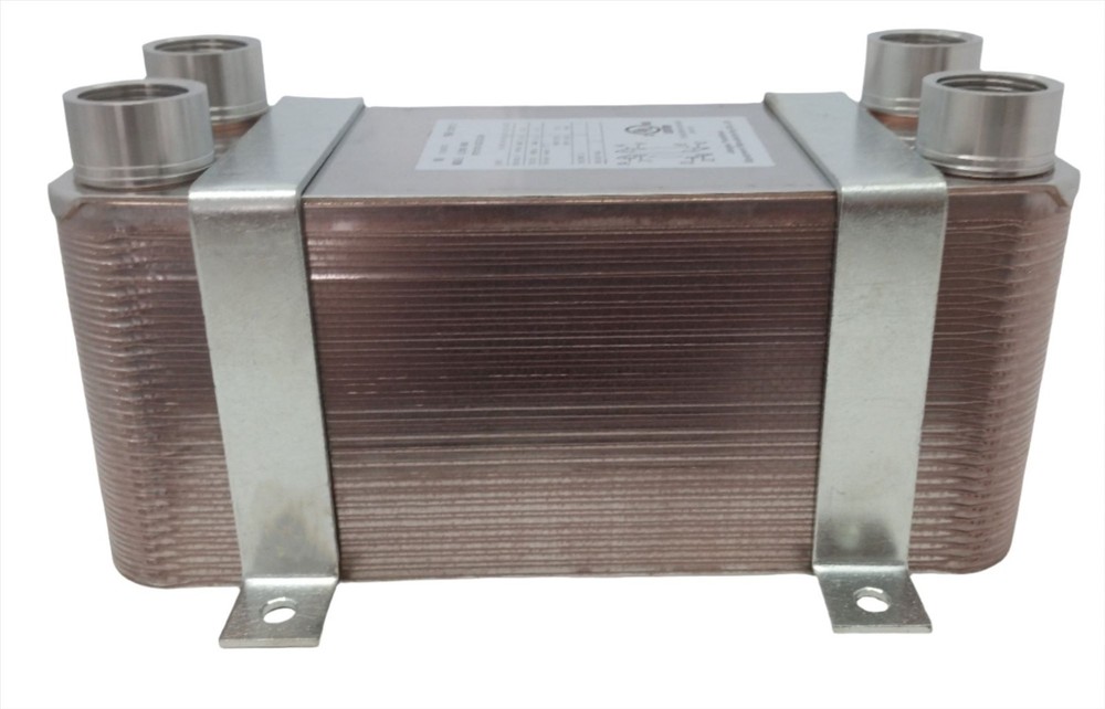 70 Plate Water to Water Brazed Plate Heat Exchanger 1 1/4" FPT Ports w/ Brackets