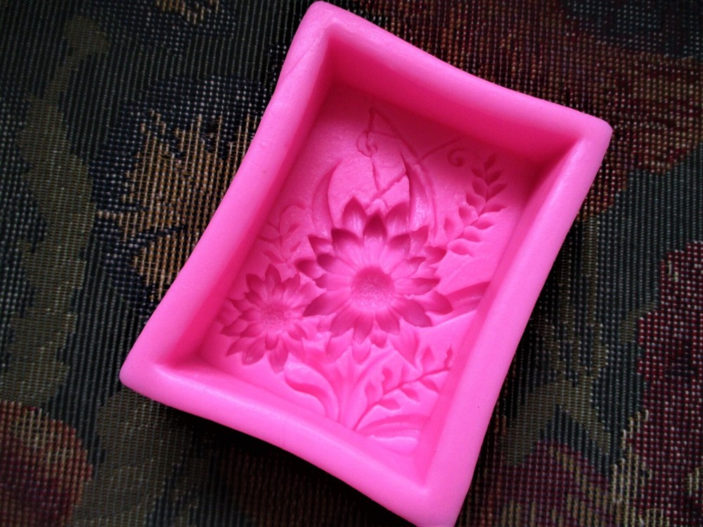 Sunflower. Silicone Mold for Soap, Baking, Candy, Craft projects.
