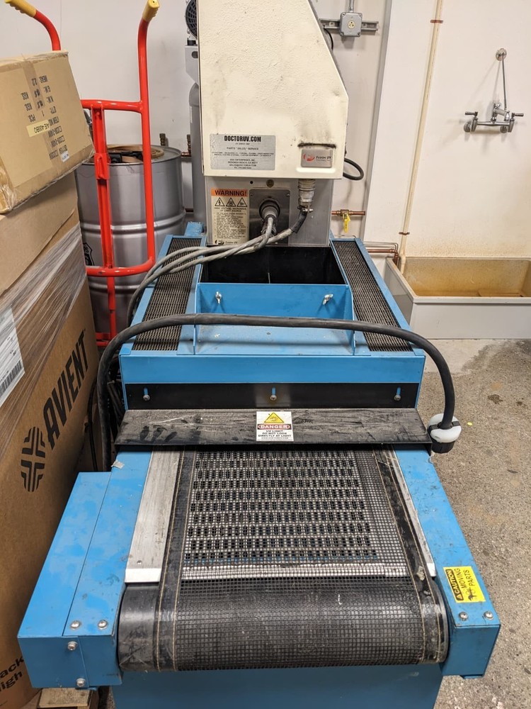 UV conveyor curing system. DoctorUV