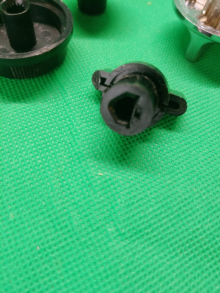 VTG 1981 Portable TV Sears Chicago . 564-50280150. Replacement Part 4 Knobs Only