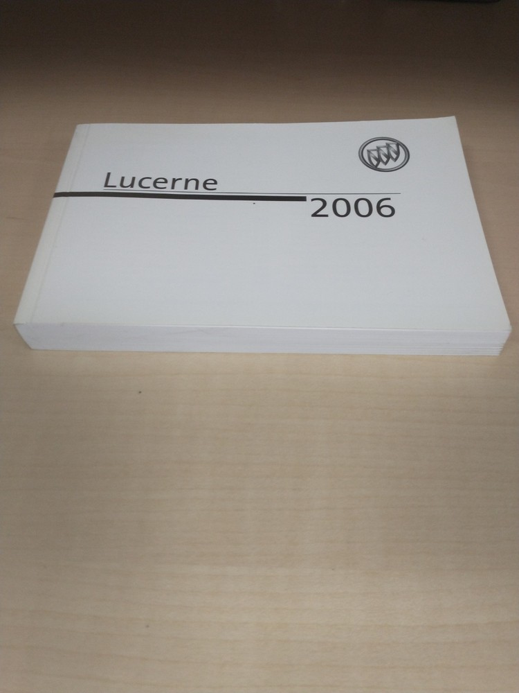 2006 Buick Lucerne Owners Manual EUC