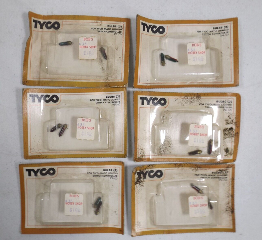 (6) HO Tyco switch controller bulb sets in original packages (lot 7050)