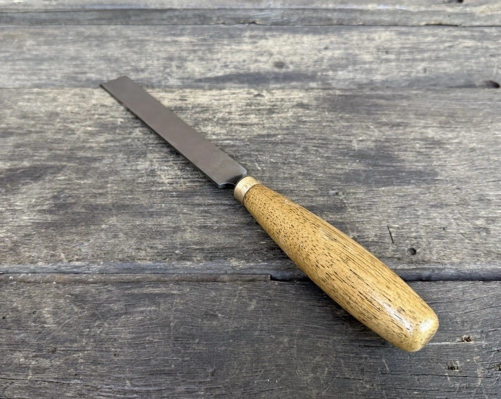 Vintage 1” Thin Bladed Paring Chisel Woodworking Carpenters Old Tool