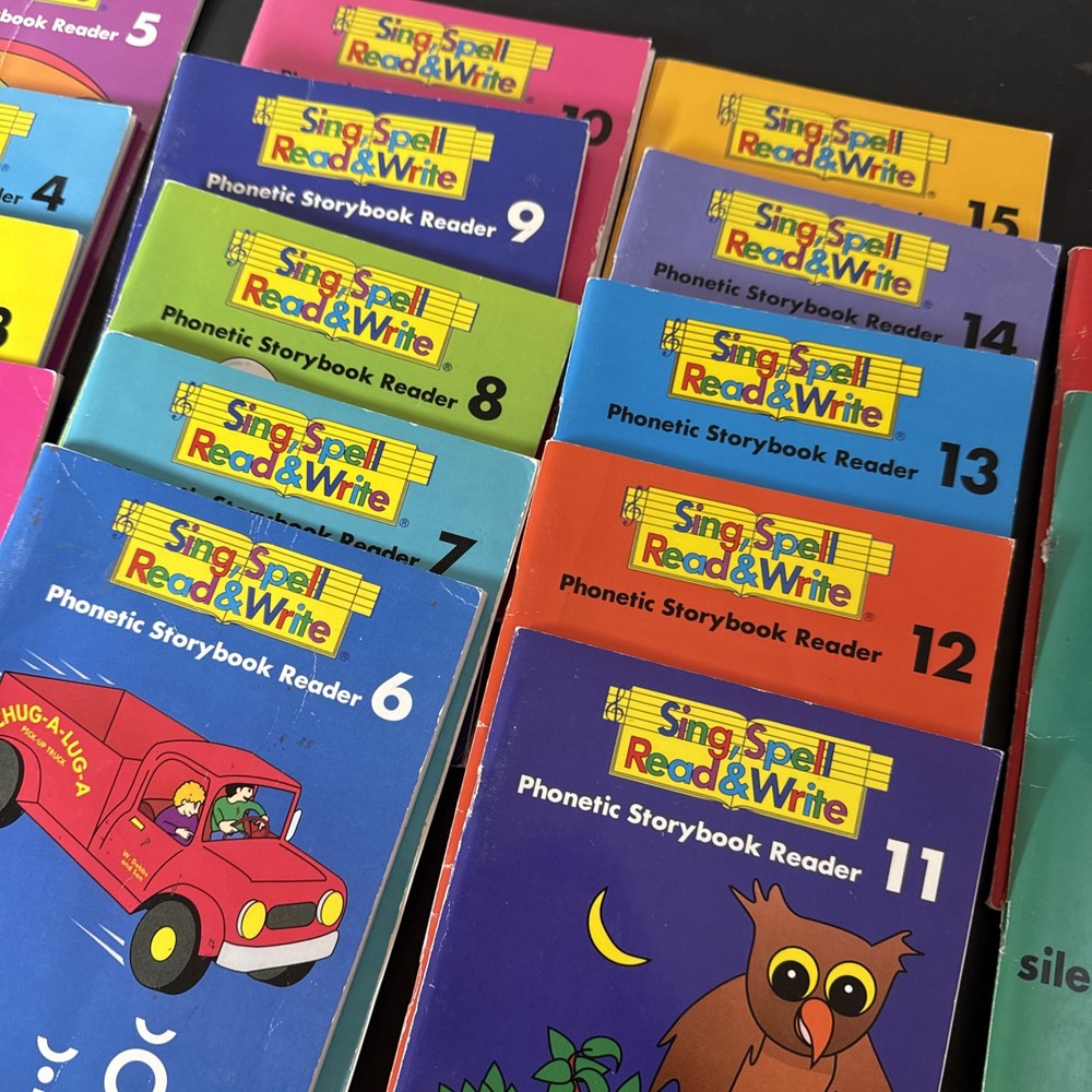 Sing, Spell, Read And Write- Level 1 Readers 1-17 (Complete Set) (2nd Edition)
