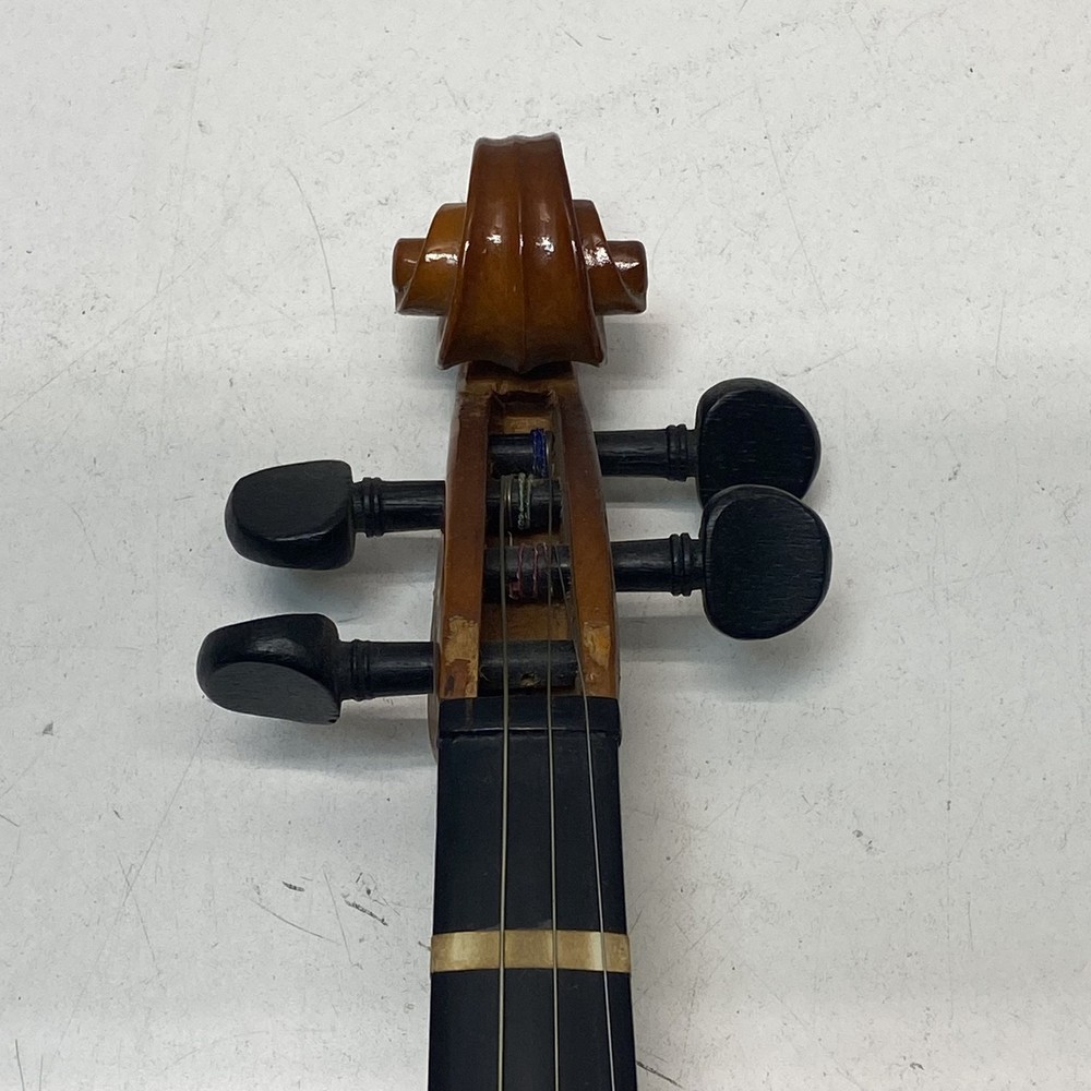 Violin w/ Case & Accessories