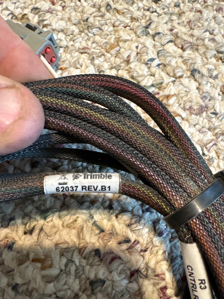 Trimble 62037 rev b1