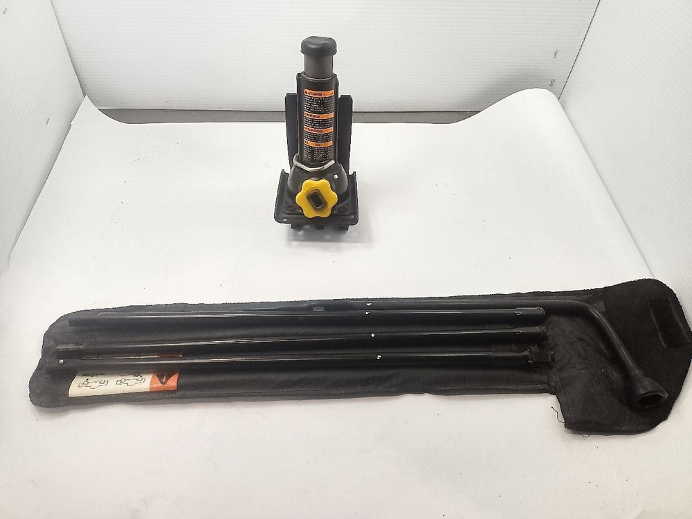 2015 SIERRA1500 Jack and Tools 12480498