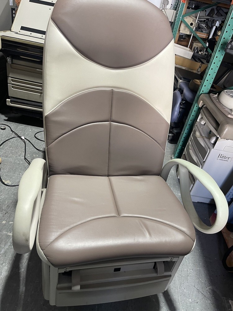Brewer 6500 Access High-Low Exam Table