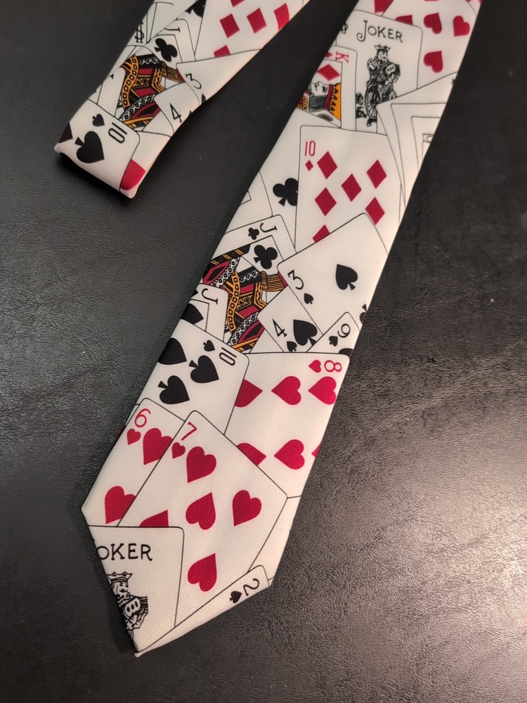MAGICIAN'S TIE - Magic Playing Cards Design