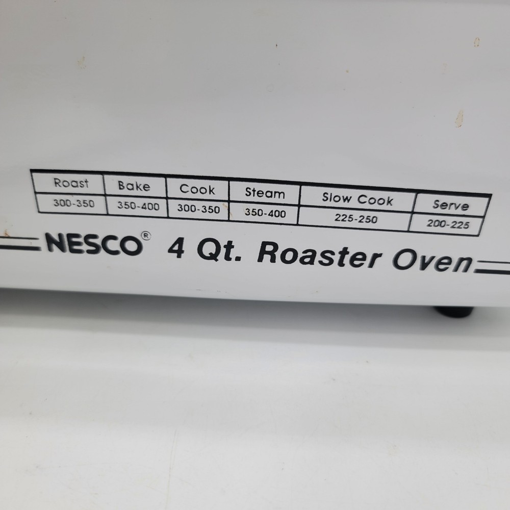Nesco 4 Qt Roaster Oven White w Lid Insert Rack Adjustable Temp Tested
