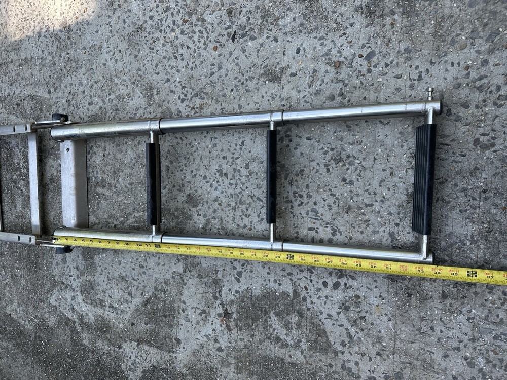 Stainless Steel Extendable 3 Step Concealed Platform Telescoping Boat Ladder