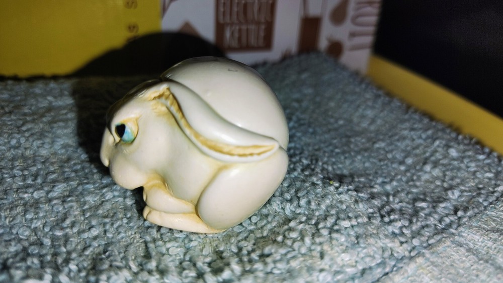 Harmony Kingdom FERGIE RABBIT Roly Poly 2000 Retired