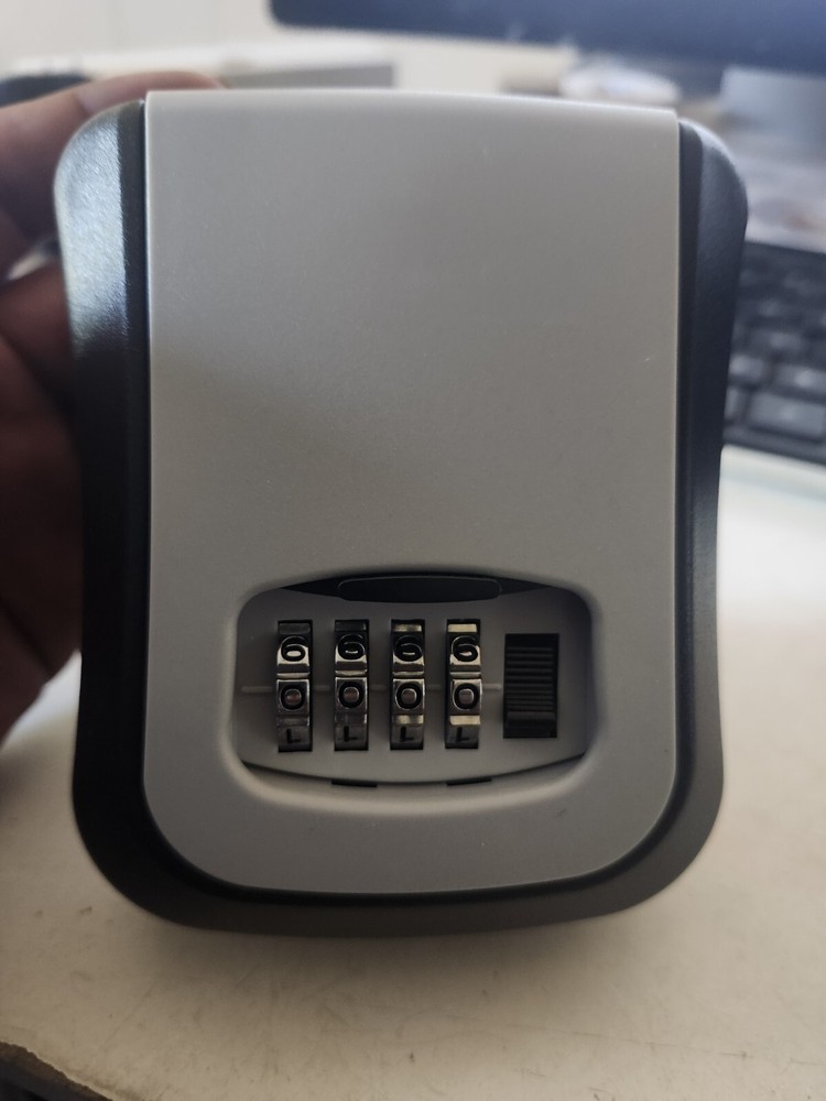 4 Digit Key Safe Box Wall Mounted Outdoor High Security Code Lock Storage Home