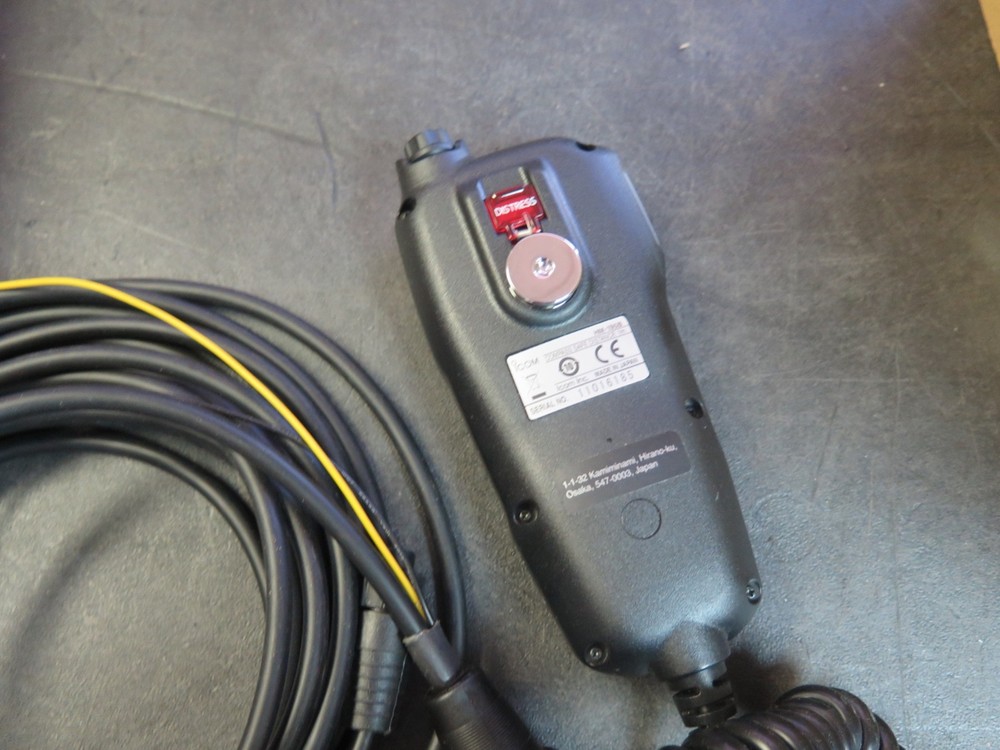 Icom Boat CommandMic Radio Controller HM-195B | 1 3/4 Inch Wired (O7-D)