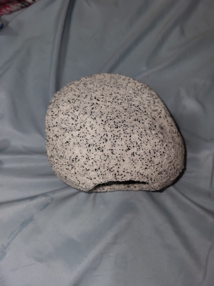 Yooperlite, a Type of fluorescent rock For  Fish Tanks