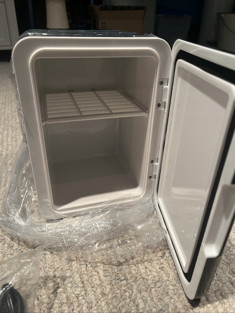 LIMITED Celtics 6 Can Mini Fridge NEW - Opened Box