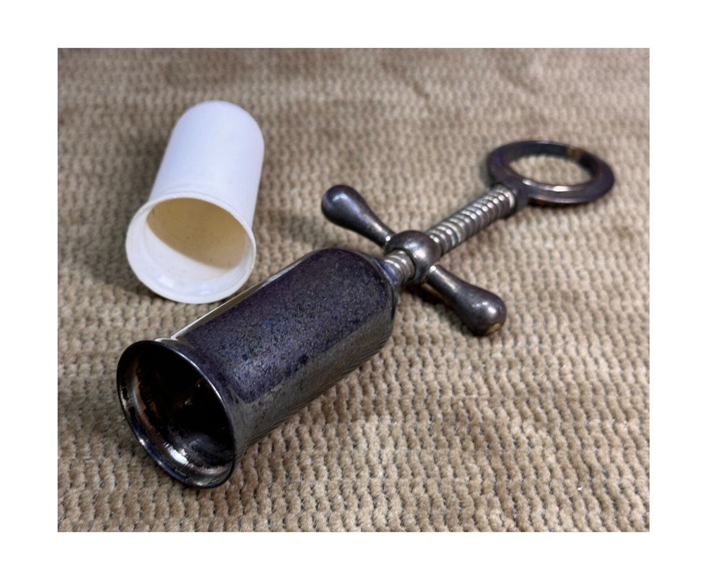 VINTAGE METAL? MADE STRONG OLD CORKSCREW BOTTLE PLUG PULLER OUTTER