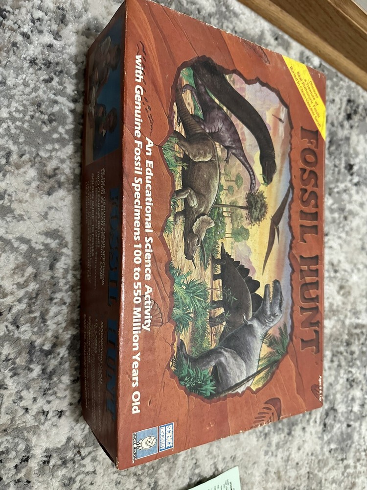 FOSSIL HUNT EDUCATIONAL SCIENCE ACTIVITY TOY BY UNCLE MILTON 1962