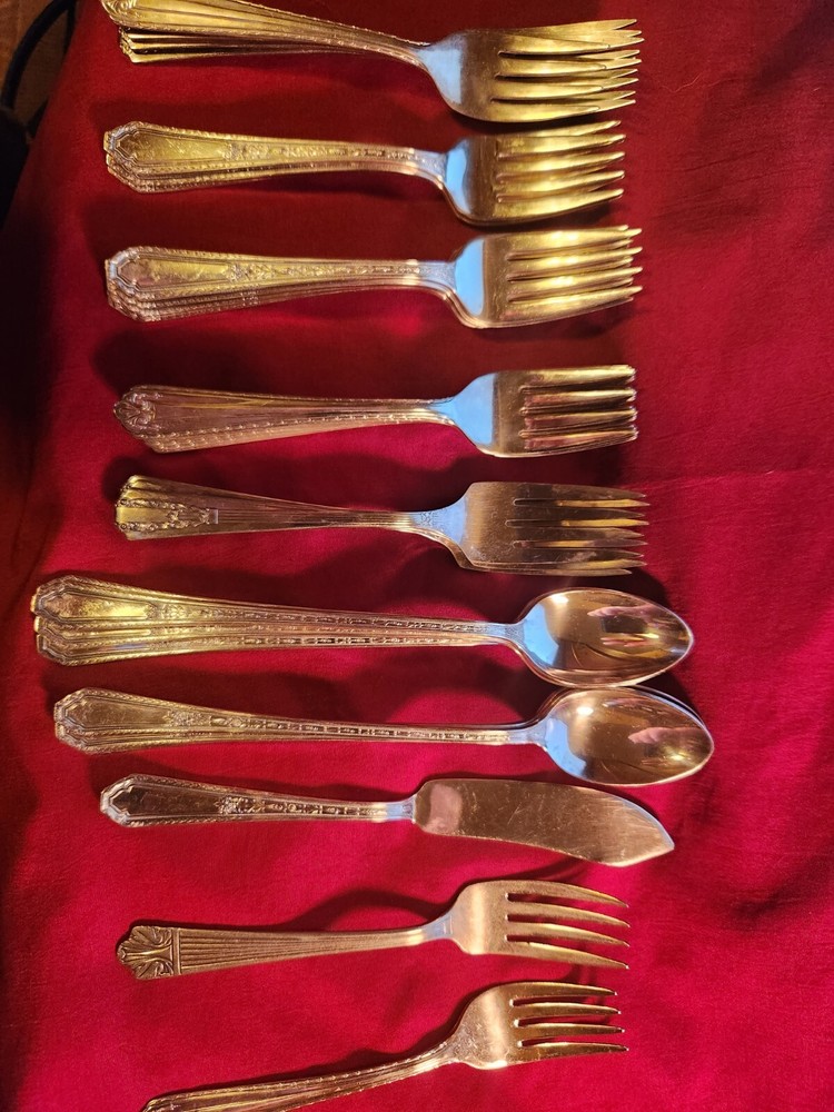 30 Pc Wm Rogers Original Rogers Silverplate Flatware Lot