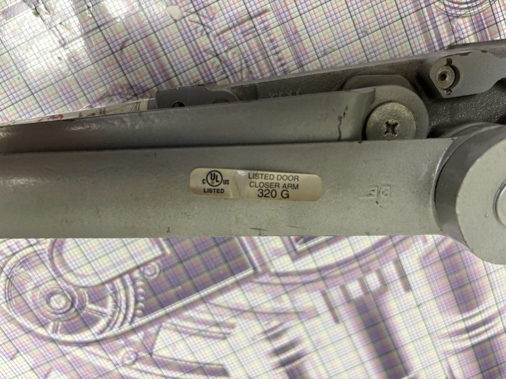 IR LCM 4111 DOOR CLOSER