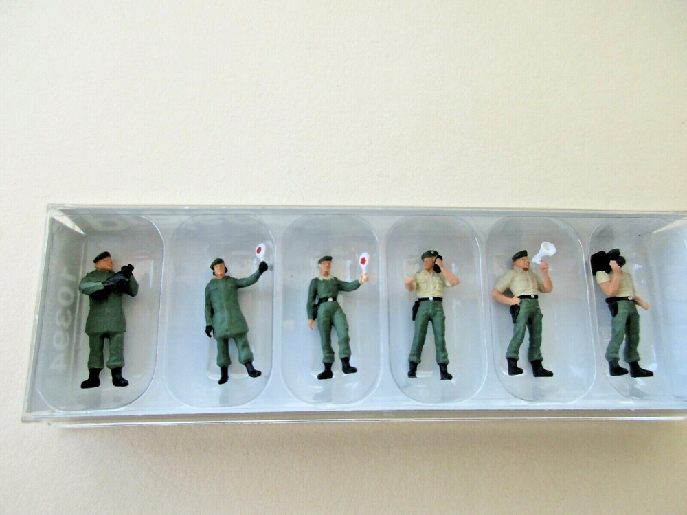 Preiser HO - Crowd Control Security Guards #10394 (NIB)