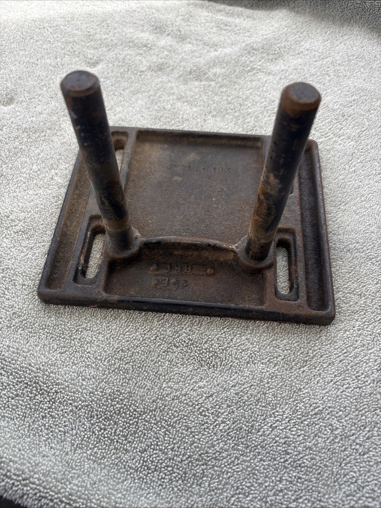 Dunlap 103.23622 Motor Mount Used.