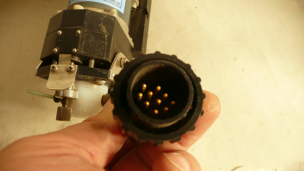 IVEK 102144-11 DOUBLE END A.P. MOTOR/BASE