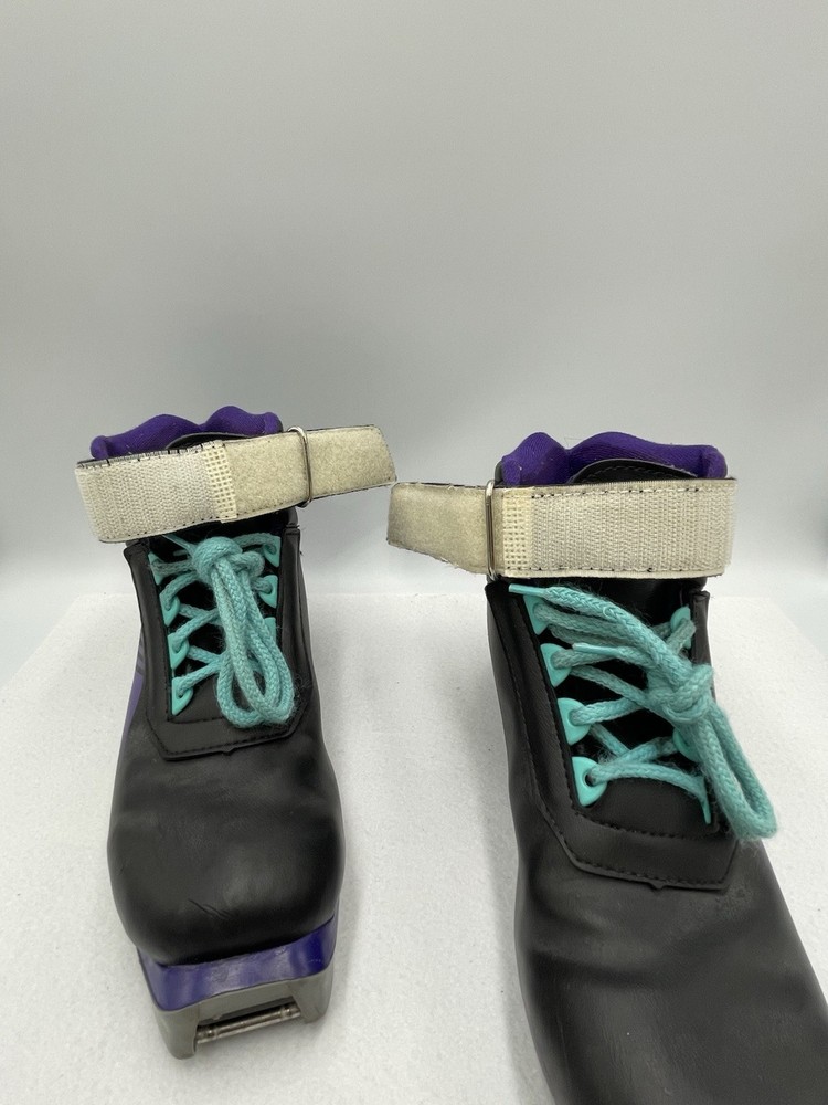 Artex THINSULATE Ski Boots Size 36 Youth