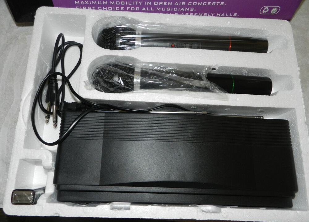 Dolphin MC2 Professional 2 pc wireless microphone system