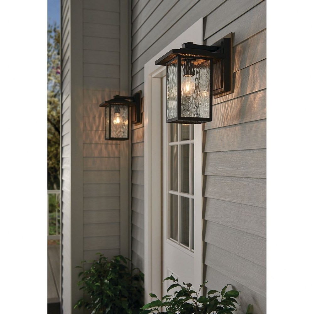1 light Medium Outdoor Wall Lantern - with Transitional inspirations - 13.25