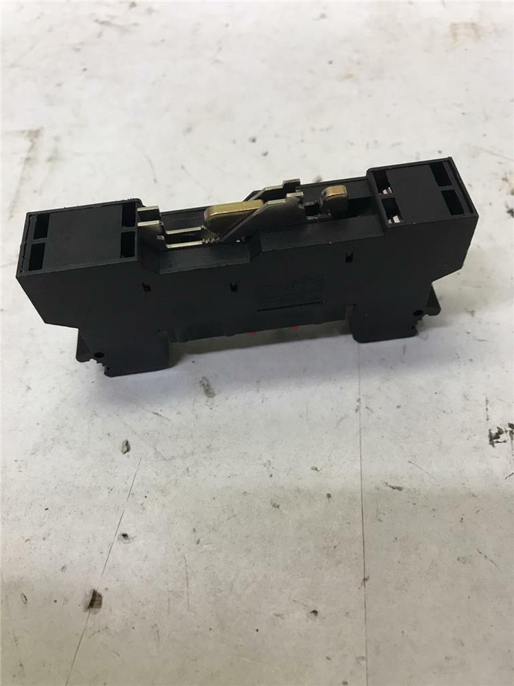 Phoenix Contact UFBK 2-PE-24DC-BE Surge Protection Socket