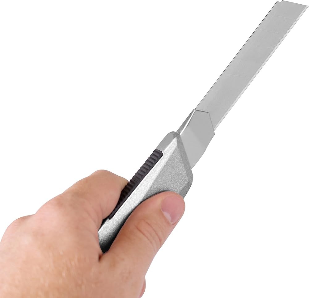 Internet's Snap-Off Utility Knife - Regular - - Belt Clip -